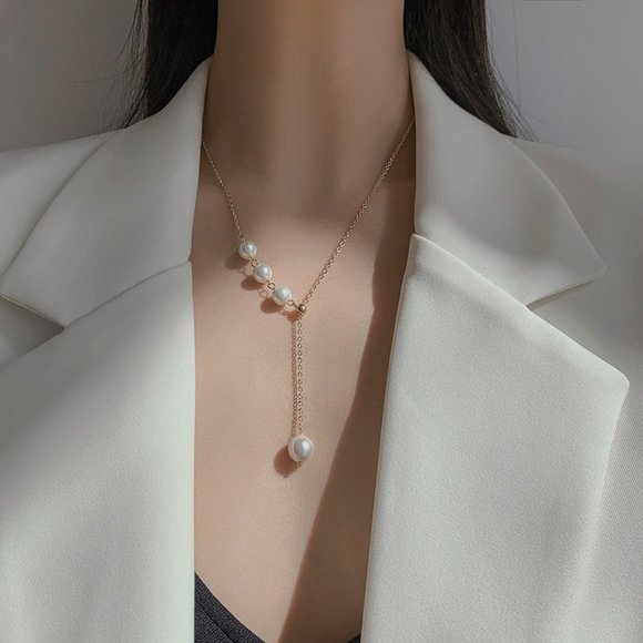 Jewelry - Elegant And Luxurious High Imitation Pearl Pendant Necklace